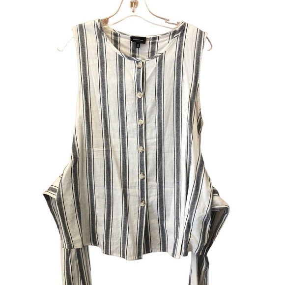 WHO WHAT WEAR / NWOT/WOMEN'S STRIPED SLEEVELESS TIE WRAP BUTTON-UP SHIRT/ M - Picture 3 of 12